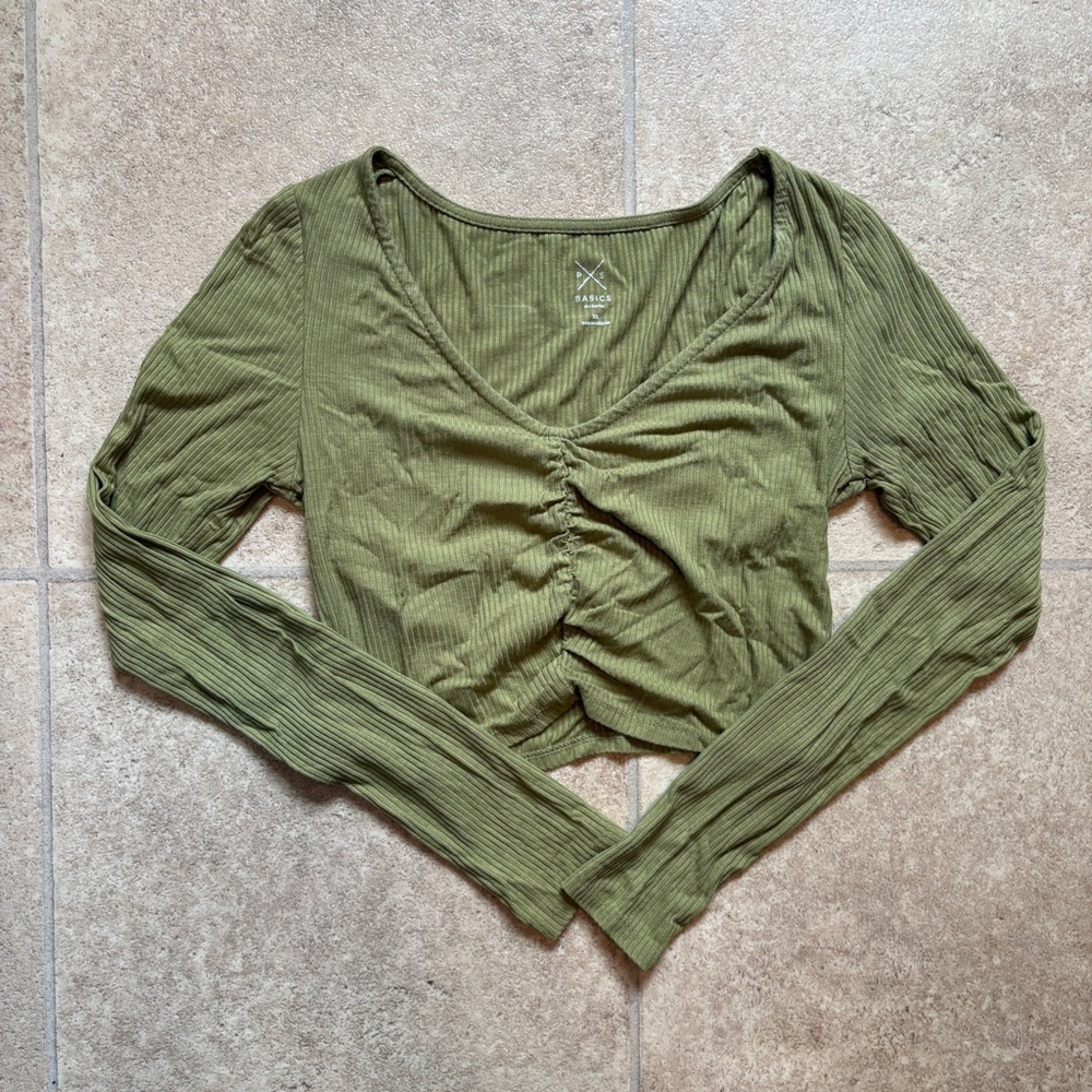 Pacsun Green Ruched Crop Top - Picture 2 of 5